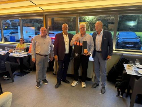 PHOTO-2025-10-11-19-17-0194